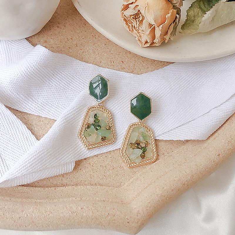 AENSOA Korean Natural Stone Acrylic Drop Earrings For Women 2020 Unique Geometric Shell Rhombus Metal Pendientes
AENSOA Korean Natural Stone Acrylic Drop Earrings For Women 2020 Unique Geometric Shell Rhombus Metal Pendientes