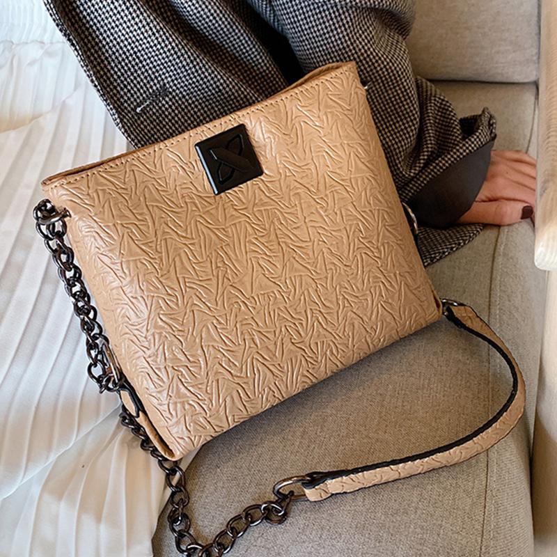 Solid Color Clutch Bag PU Leather Shoulder Bags For Women 2021 Fashion Embossing Female Crossbody Bag Hot High Quality Handbags, Black
Solid Color Clutch Bag PU Leather Shoulder Bags For Women 2021 Fashion Embossing Female Crossbody Bag Hot High Quality Handbags, Black