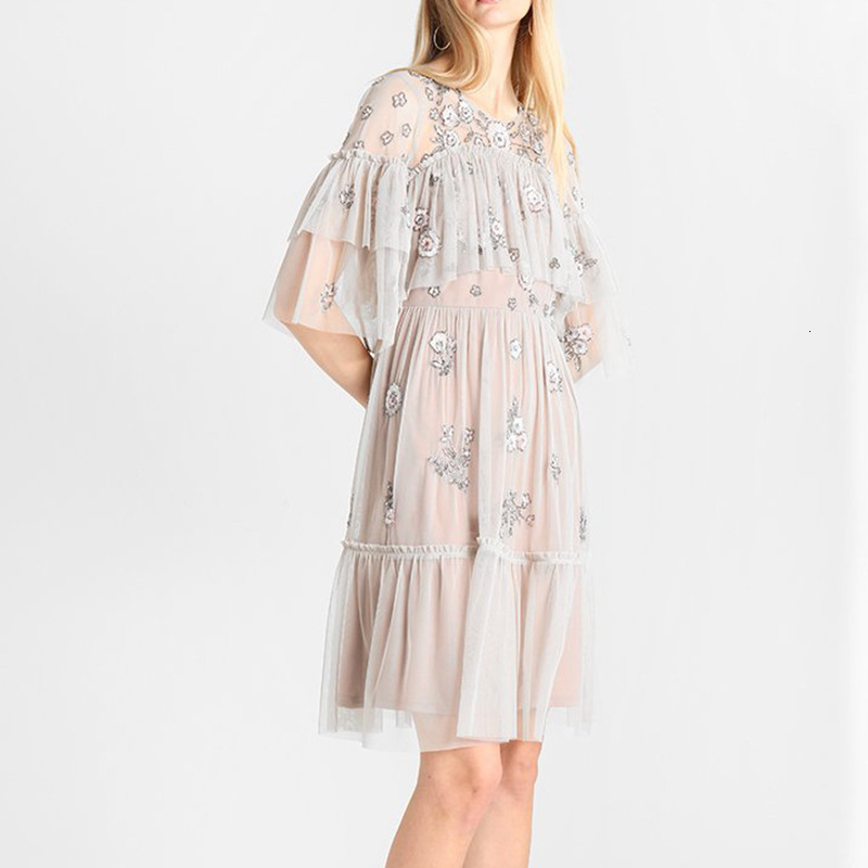 Clue Male Women Embroidery Beading Flowers 2021 Summer Female Sexy Perspective Ruffles Lantejoules Party Dressed in 9ovu, Apricot.
Clue Male Women Embroidery Beading Flowers 2021 Summer Female Sexy Perspective Ruffles Lantejoules Party Dressed in 9ovu, Apricot.