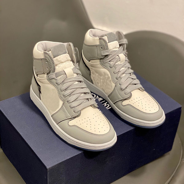 2021 classic luxury men's and women's casual shoes high quality leather trainer shoes ladies high top shoes size35-45, Multi
2021 classic luxury men's and women's casual shoes high quality leather trainer shoes ladies high top shoes size35-45, Multi