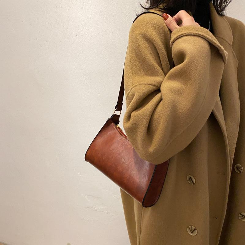 Casual PU Leather Sling Handbag Purse Women Elegant Shoulder Crossbody Bag Popular Simple Female Daily Bag Hotsale, Black
Casual PU Leather Sling Handbag Purse Women Elegant Shoulder Crossbody Bag Popular Simple Female Daily Bag Hotsale, Black