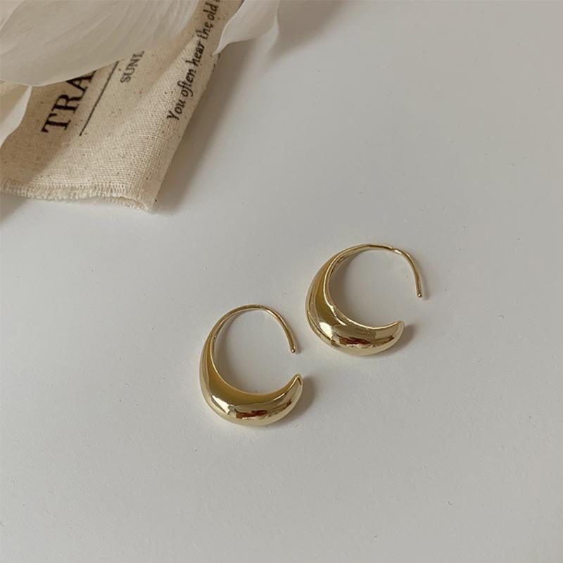 Fashion Stud Earrings for Women French Trendy C Shape Earring Bride Circle Boho Jewelry Prevent Allergy 2021 Gifts
Fashion Stud Earrings for Women French Trendy C Shape Earring Bride Circle Boho Jewelry Prevent Allergy 2021 Gifts