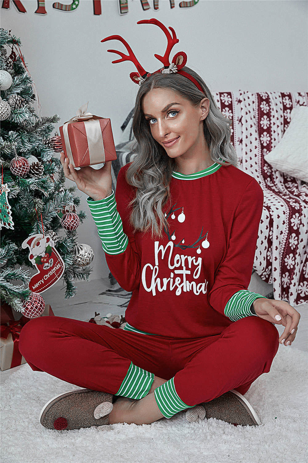 Women Two Piece Pants Christmas Long-sleeved Letter Pattern Printed Stripe Stitching Home Pajamas Set Womens Home Clothing Hot Sale, Black
Women Two Piece Pants Christmas Long-sleeved Letter Pattern Printed Stripe Stitching Home Pajamas Set Womens Home Clothing Hot Sale, Black
