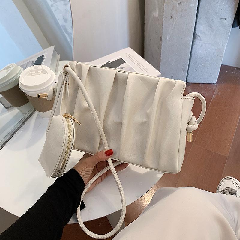Luxury Design Crossbody Bag Matte Pu Leather Pouch Fashion Messenger Bag Purses and Handbag Shoulder for Women, Black
Luxury Design Crossbody Bag Matte Pu Leather Pouch Fashion Messenger Bag Purses and Handbag Shoulder for Women, Black