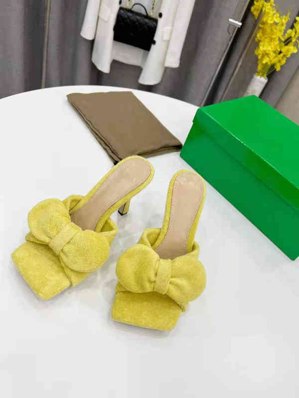 Sandals quality luxurys Top women bow high heel sandals designer indoor and outdoor casual comfortable slippers summer shoes Brand Wholesale 1B0A, Box
Sandals quality luxurys Top women bow high heel sandals designer indoor and outdoor casual comfortable slippers summer shoes Brand Wholesale 1B0A, Box