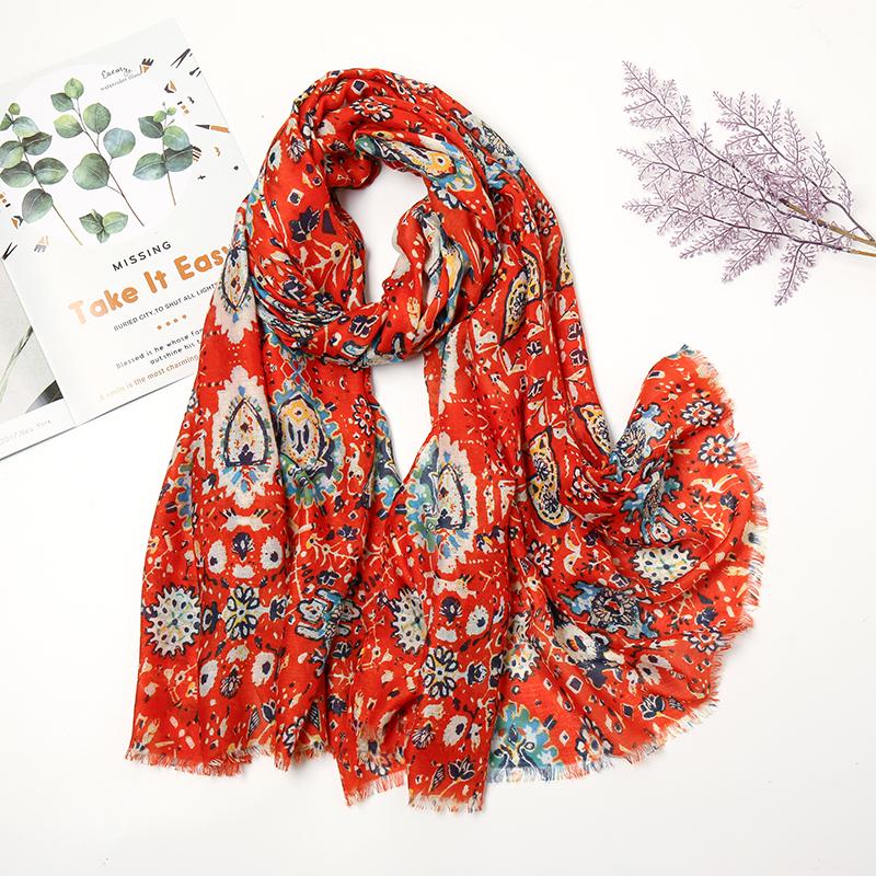 2021 New floral printed cotton scarf women tassel viscose scarves muslim hijab autumn large size fringe shawl Islamic Bandana
2021 New floral printed cotton scarf women tassel viscose scarves muslim hijab autumn large size fringe shawl Islamic Bandana
