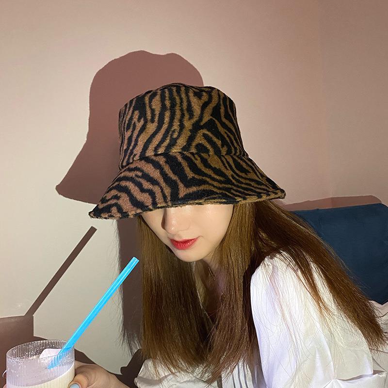 New Fashion Zebra Print Outdoor Panama Fishing Cap Faux Fur Keep Warm Fisherman Hat Winter Thicken Bucket Hats for Men and Women, Black
New Fashion Zebra Print Outdoor Panama Fishing Cap Faux Fur Keep Warm Fisherman Hat Winter Thicken Bucket Hats for Men and Women, Black
