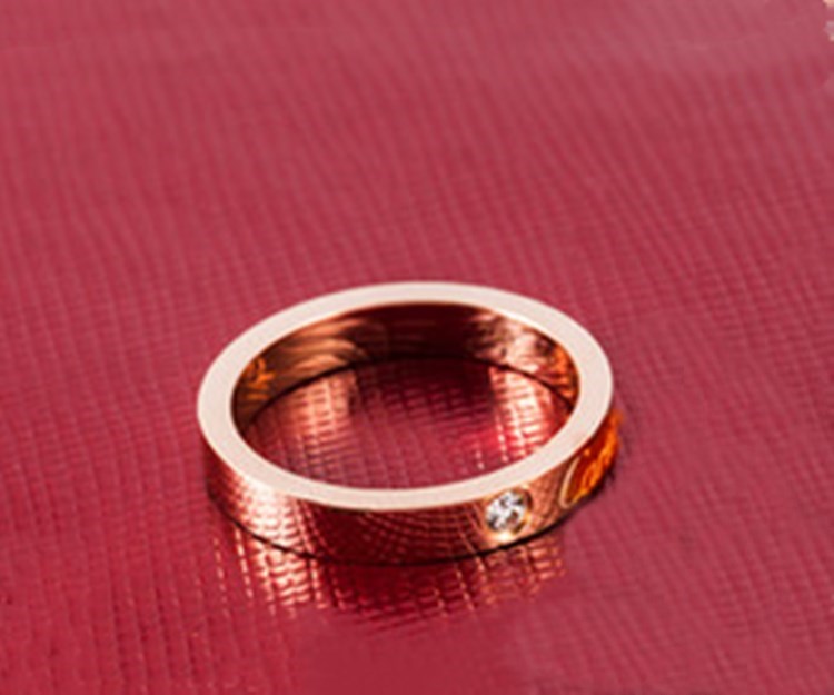 2020 Ring Jewelry Men / Women Full CZ Diamond fashion Ring Gold 3 Color Couple Ring Titanium Steel High Polished Rings, Golden;silver
2020 Ring Jewelry Men / Women Full CZ Diamond fashion Ring Gold 3 Color Couple Ring Titanium Steel High Polished Rings, Golden;silver