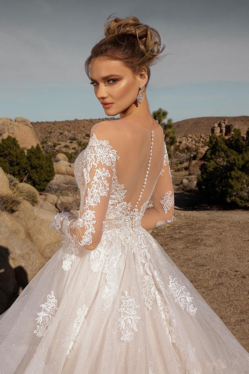 New Arrival Designer Dresses Long Sleeves Lace Appliques Bridal Gowns Button Back Sweep Train A-line Wedding Dress Vestidos