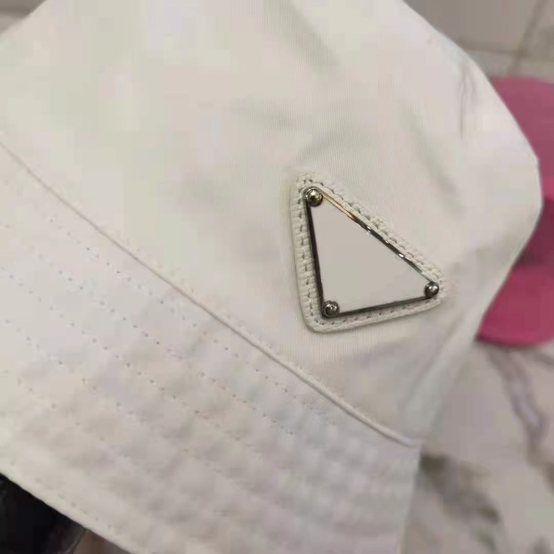 luxury designer Wholesale-Summer SunBucket Hat Protection Fishing Brand high quality Pure color letters Bob Boonie Bucket Hats Summer caps, Blue;gray
luxury designer Wholesale-Summer SunBucket Hat Protection Fishing Brand high quality Pure color letters Bob Boonie Bucket Hats Summer caps, Blue;gray