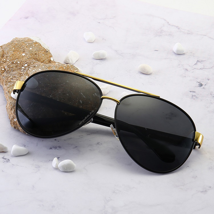 2021 New Wholesale-Mens ATTITUDE PILOTE Sunglasses Silver Grey Classic Sunglasses Eye Wear Attitude brand New with original case
2021 New Wholesale-Mens ATTITUDE PILOTE Sunglasses Silver Grey Classic Sunglasses Eye Wear Attitude brand New with original case