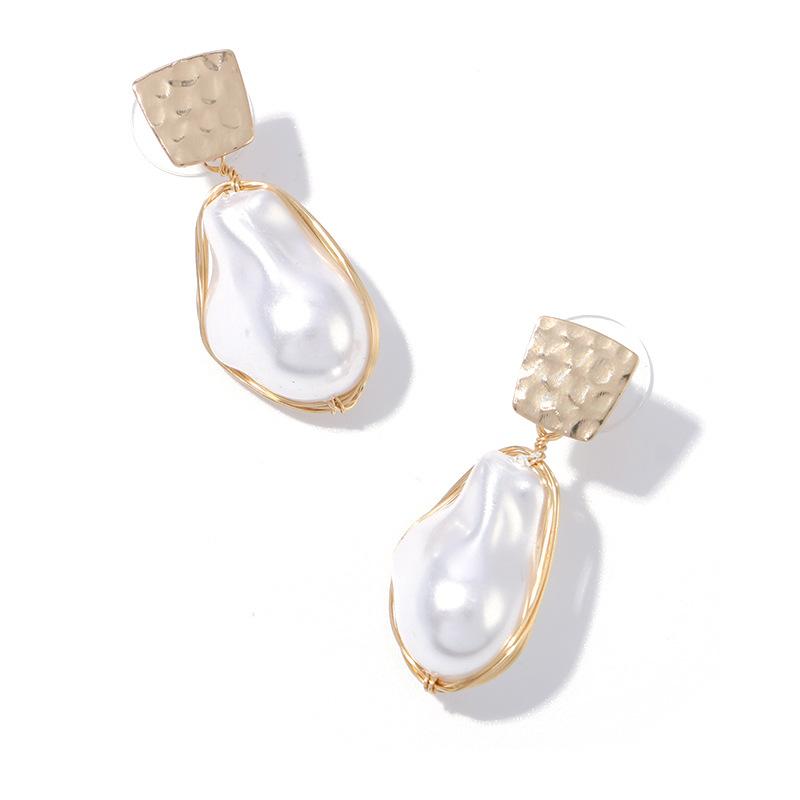 ELEGANCE11 Luxury Pearl Earrings Irregular Drop Pendant Earings Women Costume Earrings for Christmas Jewelry Gift
ELEGANCE11 Luxury Pearl Earrings Irregular Drop Pendant Earings Women Costume Earrings for Christmas Jewelry Gift