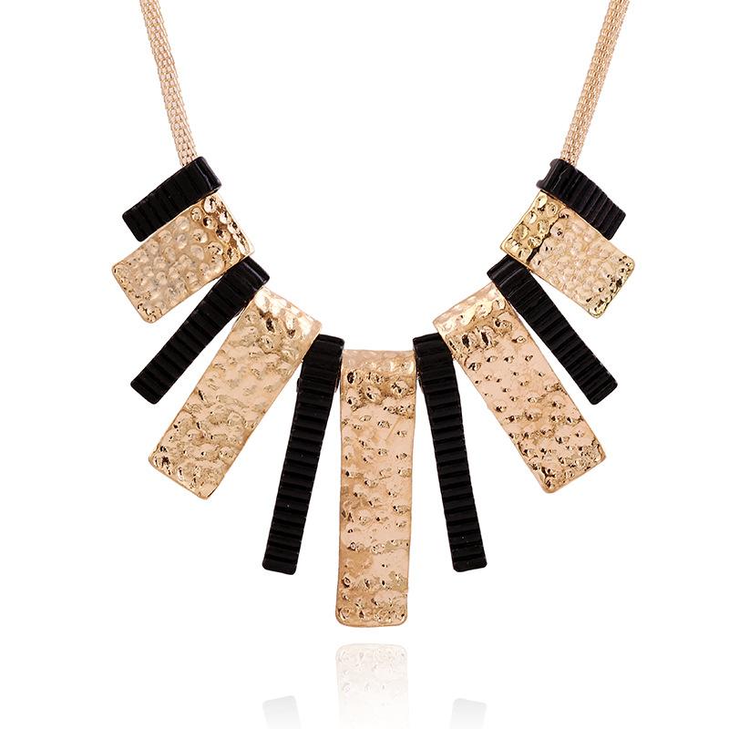 LZHLQ Charm Exaggerated Alloy Choker Necklace For Women Geometry Mesh Chain Pendants Necklaces of Clavicle Collier
LZHLQ Charm Exaggerated Alloy Choker Necklace For Women Geometry Mesh Chain Pendants Necklaces of Clavicle Collier