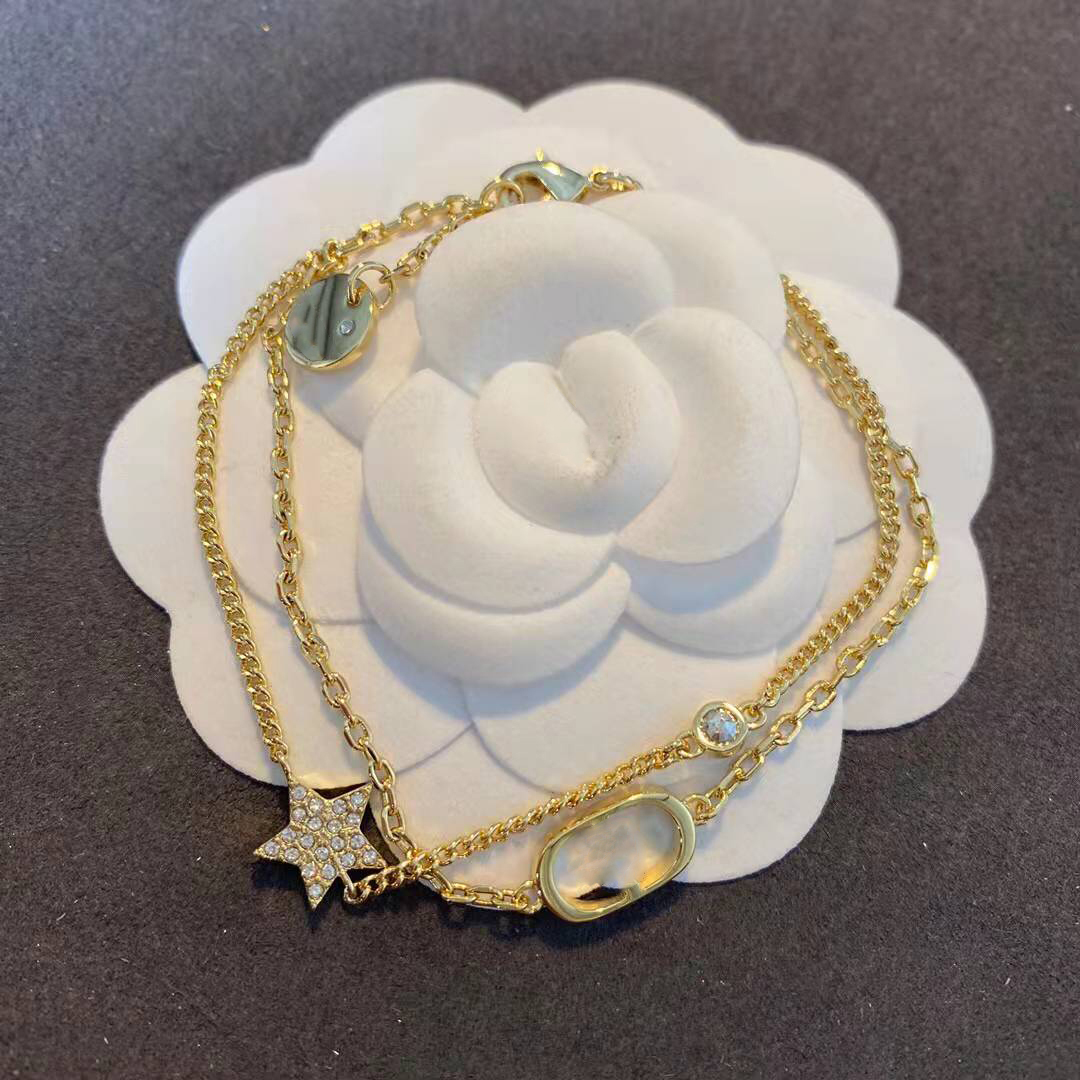 Luxury Designer Bracelet Fashion Women's bracelet selection Haoshi classic style high quality workmanship suitable for lovers' anniversary
Luxury Designer Bracelet Fashion Women's bracelet selection Haoshi classic style high quality workmanship suitable for lovers' anniversary