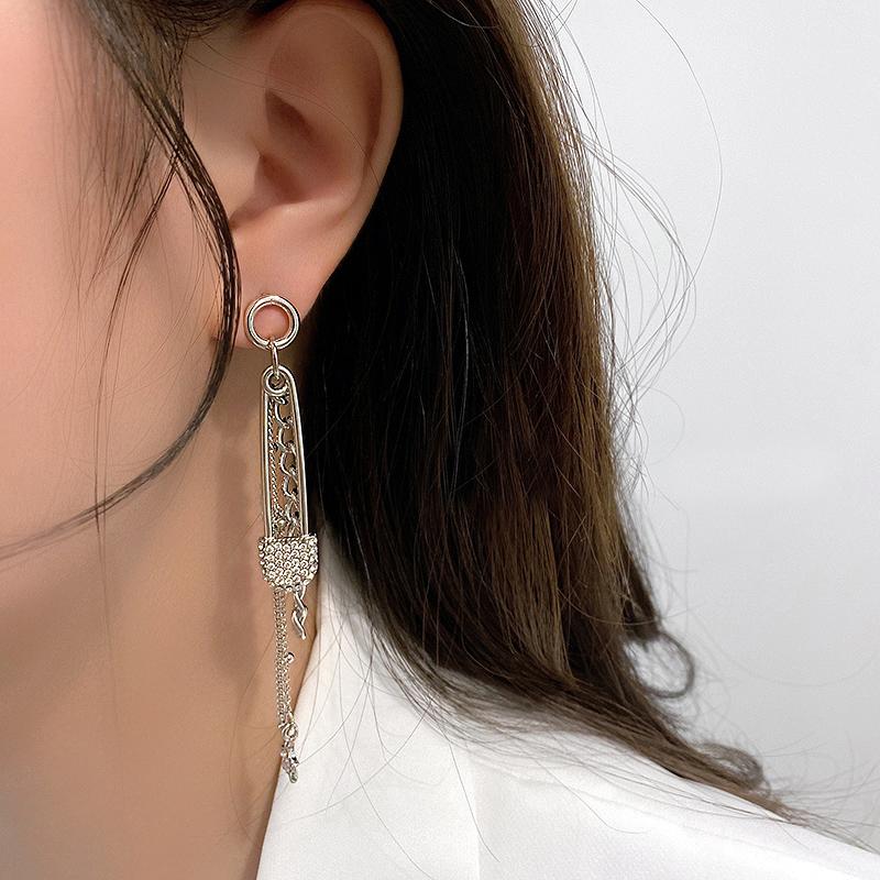 Crystal Pin Long Pendant Drop Earrings for Women Gothic Fashion Earrings Female Korean Party Jewelry Ear Accessories Gift
Crystal Pin Long Pendant Drop Earrings for Women Gothic Fashion Earrings Female Korean Party Jewelry Ear Accessories Gift