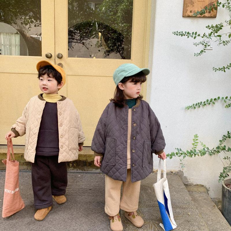 Kids simple casual oversized coats Korean style Winter 2020 Children loose quilted solid color jackets 1-6 years boys and girls, Beige
Kids simple casual oversized coats Korean style Winter 2020 Children loose quilted solid color jackets 1-6 years boys and girls, Beige