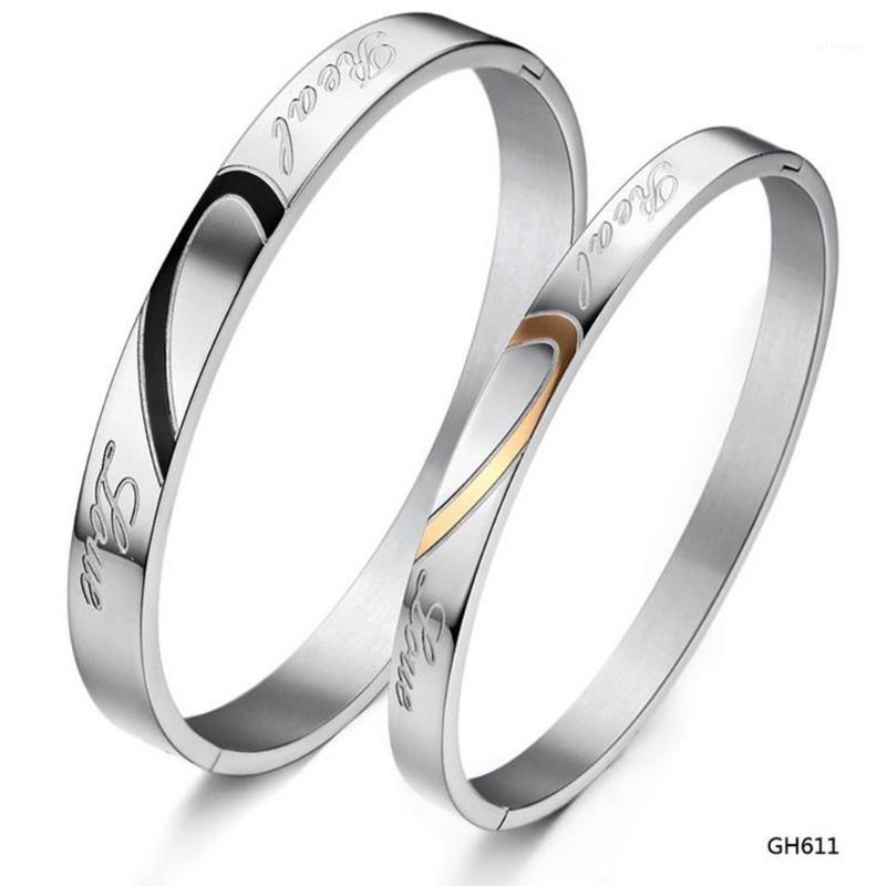 Classic Fashion Heart Shaped Couple Bracelet High Quality Titanium Steel Couple Bracelet Holiday Gift 3-GH6111
Classic Fashion Heart Shaped Couple Bracelet High Quality Titanium Steel Couple Bracelet Holiday Gift 3-GH6111