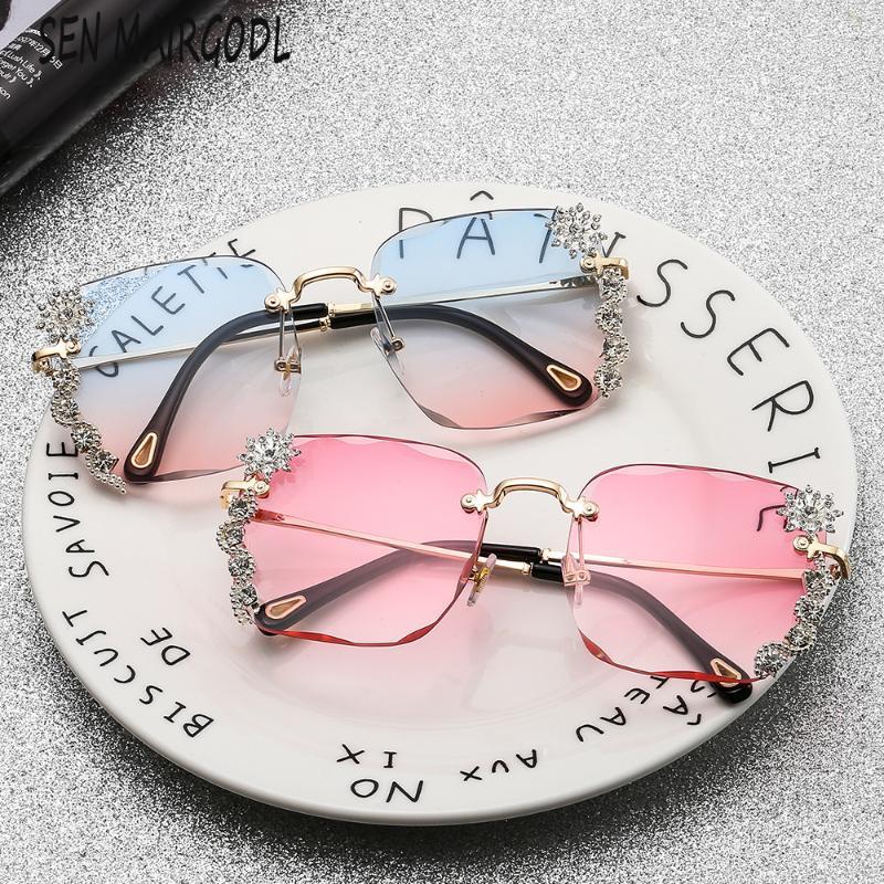 Fashion frameless Trimming sunglasses for women Square metal frame with rhinestones Sun Glasses vintage sun glasses Oculos1
Fashion frameless Trimming sunglasses for women Square metal frame with rhinestones Sun Glasses vintage sun glasses Oculos1