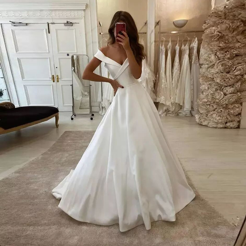 2021 New Spring Mariee Bathrobe Off Shoulder Dressed As Wedding Robe Soiree Plain Novice Lasso-up E5DU, Ivory white
2021 New Spring Mariee Bathrobe Off Shoulder Dressed As Wedding Robe Soiree Plain Novice Lasso-up E5DU, Ivory white
