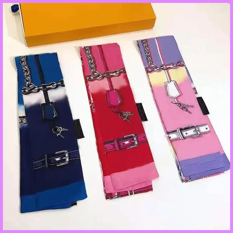 Luxury Brand Womens Fashion Scarves Designer Headband Classic Handbag Scarf High Quality Silk Material Designers Scarfs 8*120cm D221211F
Luxury Brand Womens Fashion Scarves Designer Headband Classic Handbag Scarf High Quality Silk Material Designers Scarfs 8*120cm D221211F