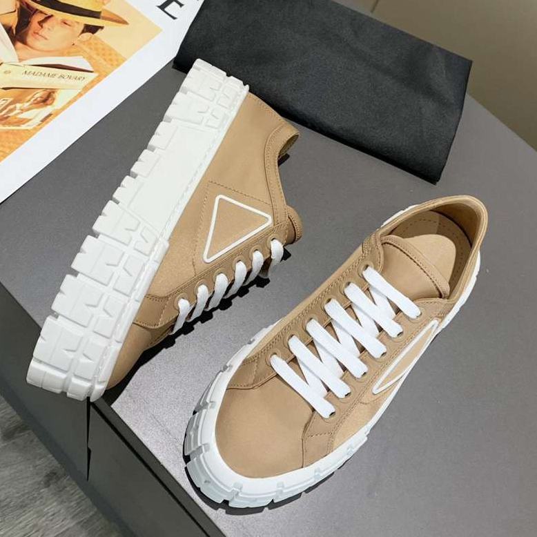 2021 desiners womens old dad Heighten casual shoe Thick soled shoe women Heighten Thick soled shoe with box
2021 desiners womens old dad Heighten casual shoe Thick soled shoe women Heighten Thick soled shoe with box