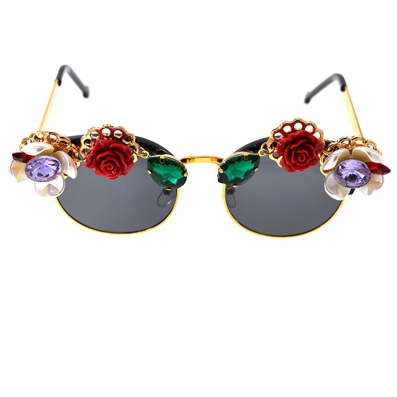 Vintage Women Red Rose Flower Baroque Vintage Sunglasses High Quality Cat Eye Fashion Trend Big Frame Crystals Sun Gasses
Vintage Women Red Rose Flower Baroque Vintage Sunglasses High Quality Cat Eye Fashion Trend Big Frame Crystals Sun Gasses