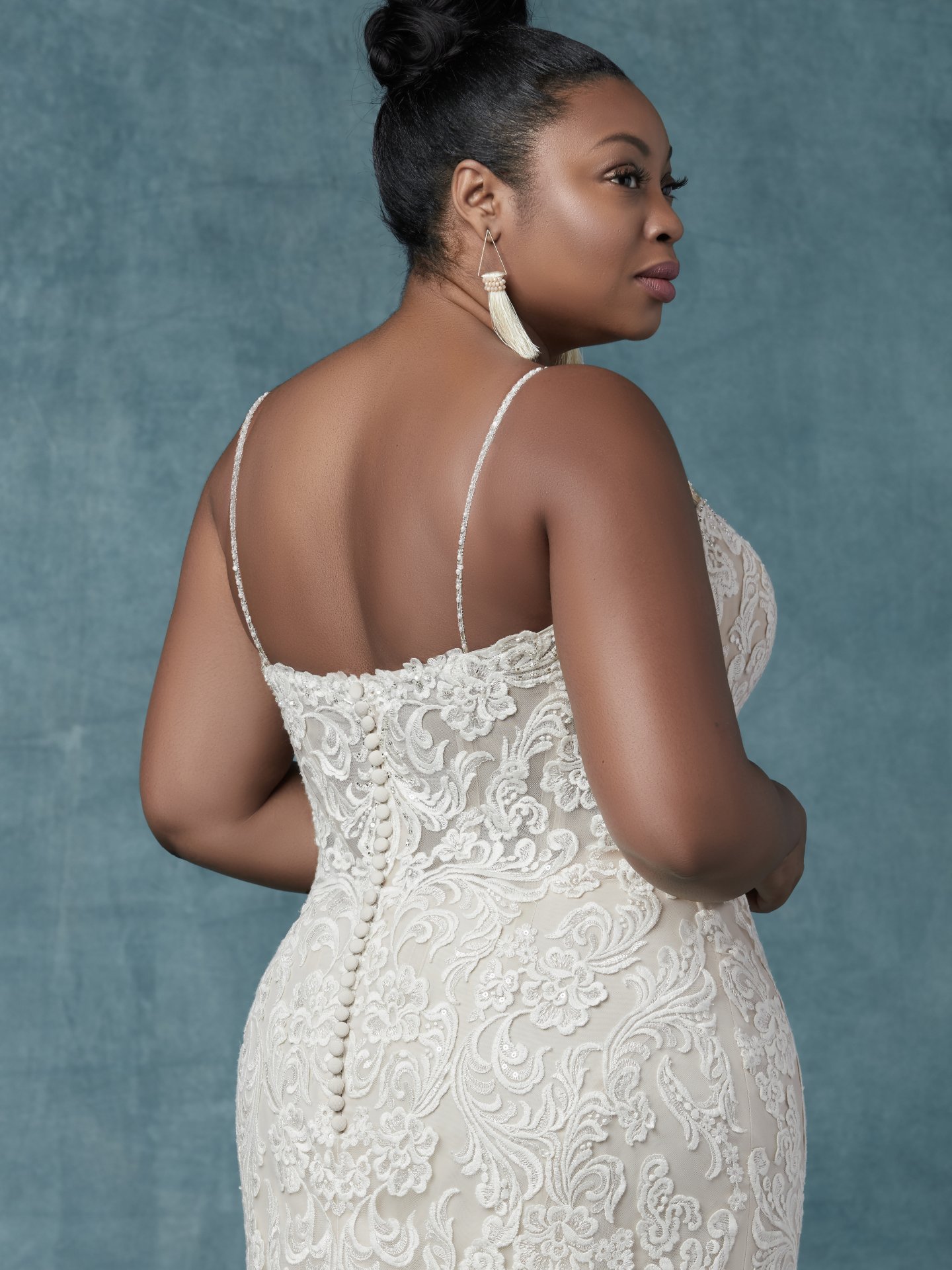 Plus Size Attractive Lace Mermaid Wedding Dresses Beaded Spaghetti Straps Bridal Gowns Covered Buttons Back Sweep Train Robe De Marie