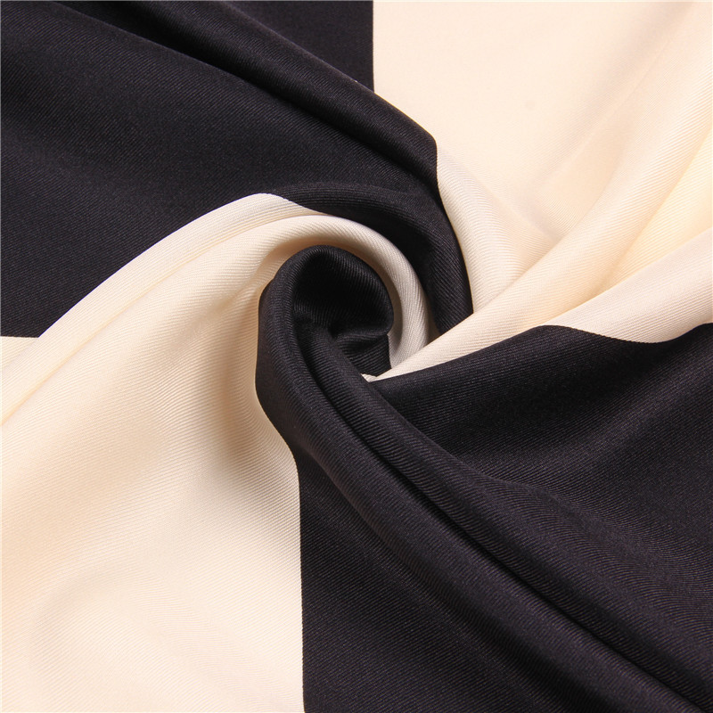 Double-Sided Grid Print Hair Scarf Wrap Shawl 90 Silk Scarfs Square Handmade Joker Neck Foulard Satin Hand Rolled Edge Bandana Headband