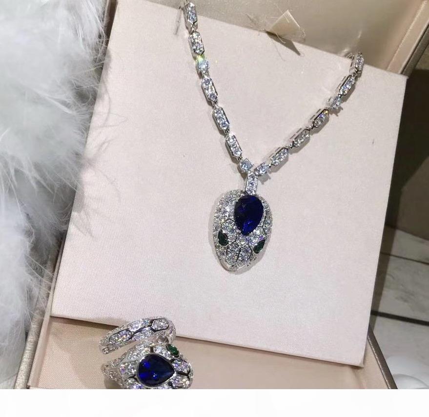 new CZ diamond crystal blue HEAD pendants necklaces designer 18K Gold plated party jewelry for women
new CZ diamond crystal blue HEAD pendants necklaces designer 18K Gold plated party jewelry for women