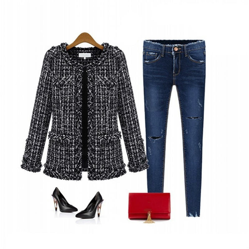 Autumn Winter Black White Plaid Loose Short Coat Women Vintage O Neck Long Sleeve Tassel Tweed Coat Plus Size Ladies Jacket Coat 201216