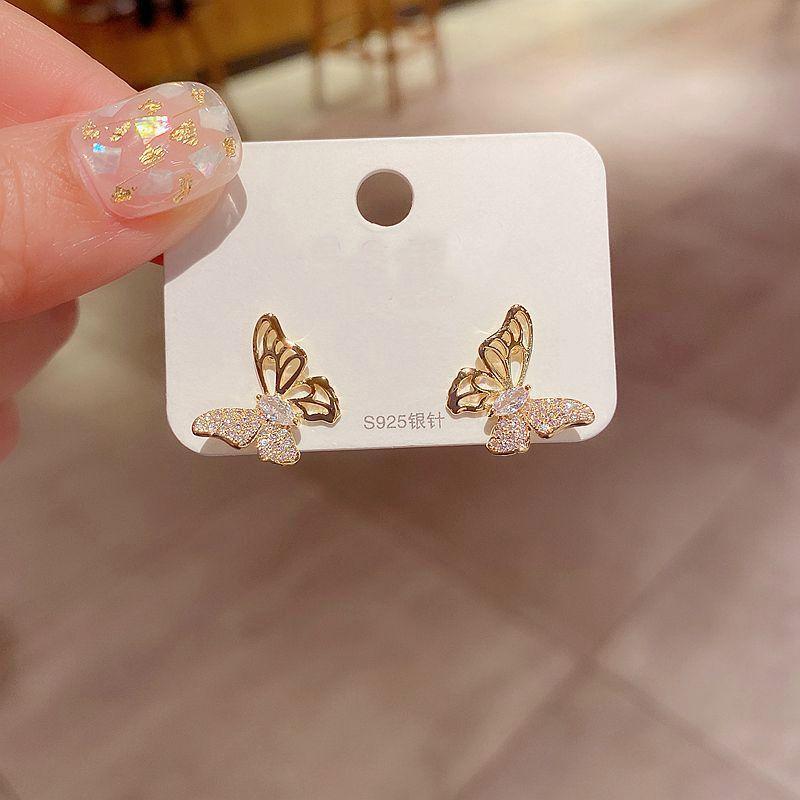 Delicate CZ Crystal Butterfly Earrings Gold Color Micro Paved Cubic Zirconia Stud Earrings for Women 
Delicate CZ Crystal Butterfly Earrings Gold Color Micro Paved Cubic Zirconia Stud Earrings for Women