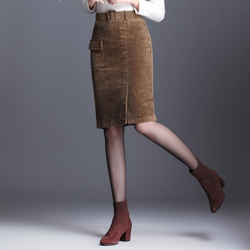 New Autumn 2021 female skirts elegant black velvet belt split medium long a line skirt more size 4xl y423 S2AO, Heise
New Autumn 2021 female skirts elegant black velvet belt split medium long a line skirt more size 4xl y423 S2AO, Heise