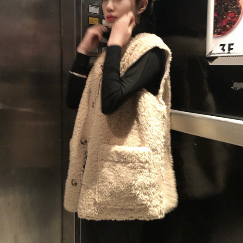Feminine loose slacker female casual warm woolen lamb all-match vest solid ladies quality new fashion tops autumn 2020, The shown in figure
Feminine loose slacker female casual warm woolen lamb all-match vest solid ladies quality new fashion tops autumn 2020, The shown in figure