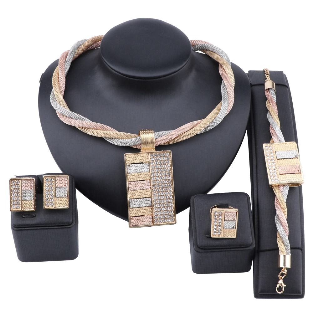 Dubai Gold Colorful Jewelry sets For Women Bridal Wedding Costume Gifts Party Crystal Necklace Bracelet Earrings Ring Set
Dubai Gold Colorful Jewelry sets For Women Bridal Wedding Costume Gifts Party Crystal Necklace Bracelet Earrings Ring Set
