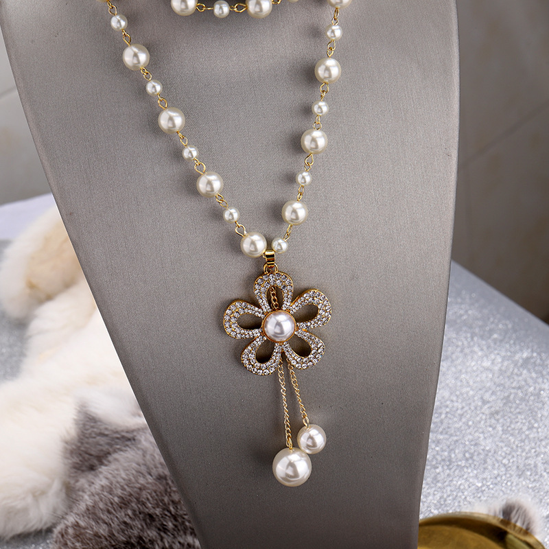 Women's long pearl necklace fashion crystal tassel pendant hanging chain autumn and winter accessories GD1150
