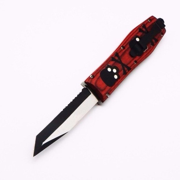 Butterfly beast skull handle D2 blade double action Hunting Folding Pocket Knife Survival Knife Xmas gift for men automatic knives
Butterfly beast skull handle D2 blade double action Hunting Folding Pocket Knife Survival Knife Xmas gift for men automatic knives