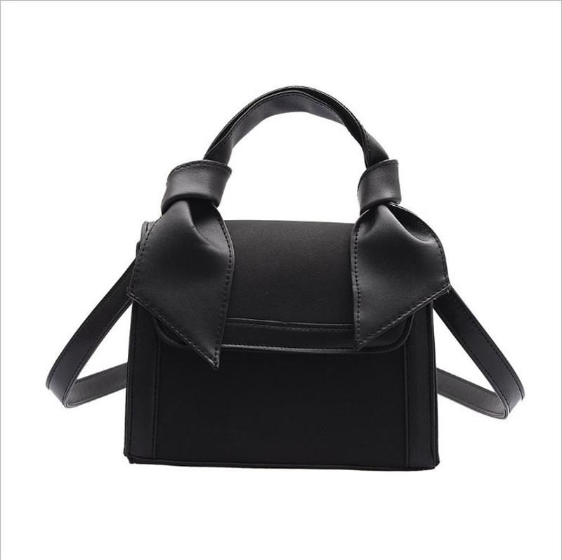 2021 Fashion Small Square Bag For Women Vintage Crossbody Bag French texture Women Handbags Luxury Massage Shoulder black
2021 Fashion Small Square Bag For Women Vintage Crossbody Bag French texture Women Handbags Luxury Massage Shoulder black