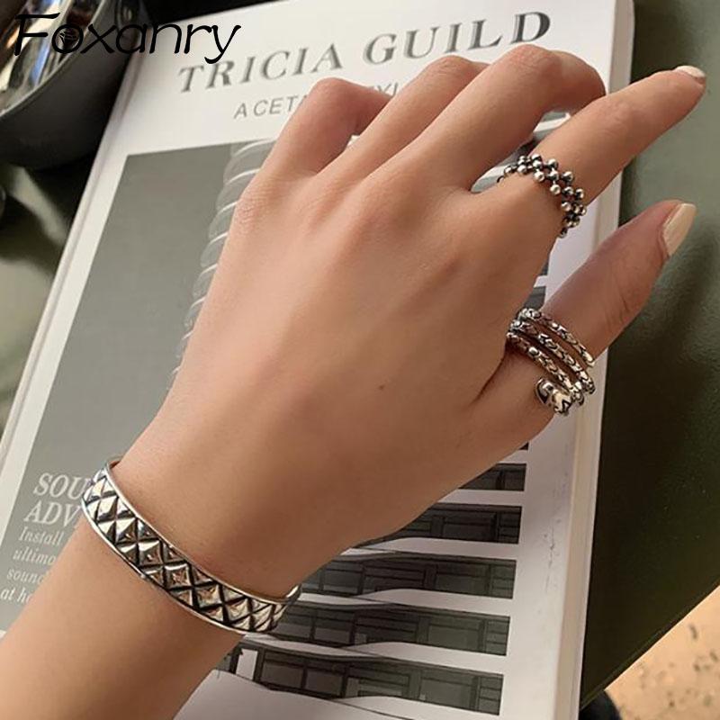 Foxanry Vintage Punk 925 Sterling Silver Snake Rings for Women New Fashion Simple Beads Hollow Geometric Party Jewelry Gifts
Foxanry Vintage Punk 925 Sterling Silver Snake Rings for Women New Fashion Simple Beads Hollow Geometric Party Jewelry Gifts