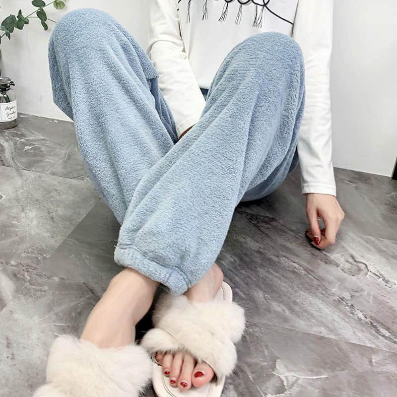 Coral fleece casual pants women winter fairy warmth lazy home casual pajamas student sports outing pants Candy colors Comfortabl, New year red
Coral fleece casual pants women winter fairy warmth lazy home casual pajamas student sports outing pants Candy colors Comfortabl, New year red