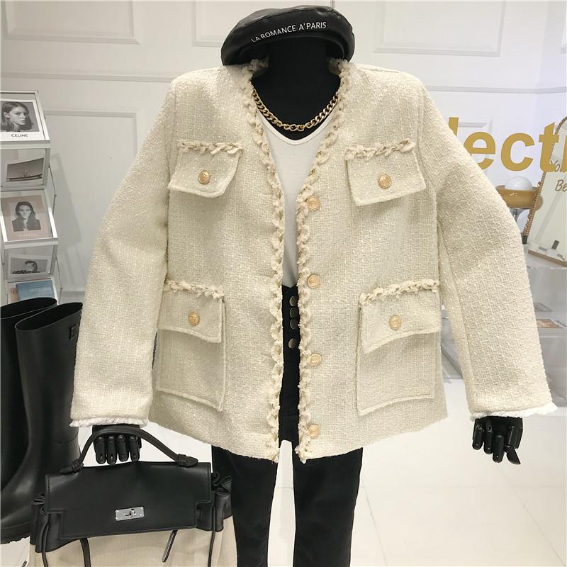 Ladies' Tweed V-neck Woolen Temperament Short Jacket Women's 2020 Autumn And Winter New Loose Wild Long-sleeved Jacket, Beige
Ladies' Tweed V-neck Woolen Temperament Short Jacket Women's 2020 Autumn And Winter New Loose Wild Long-sleeved Jacket, Beige