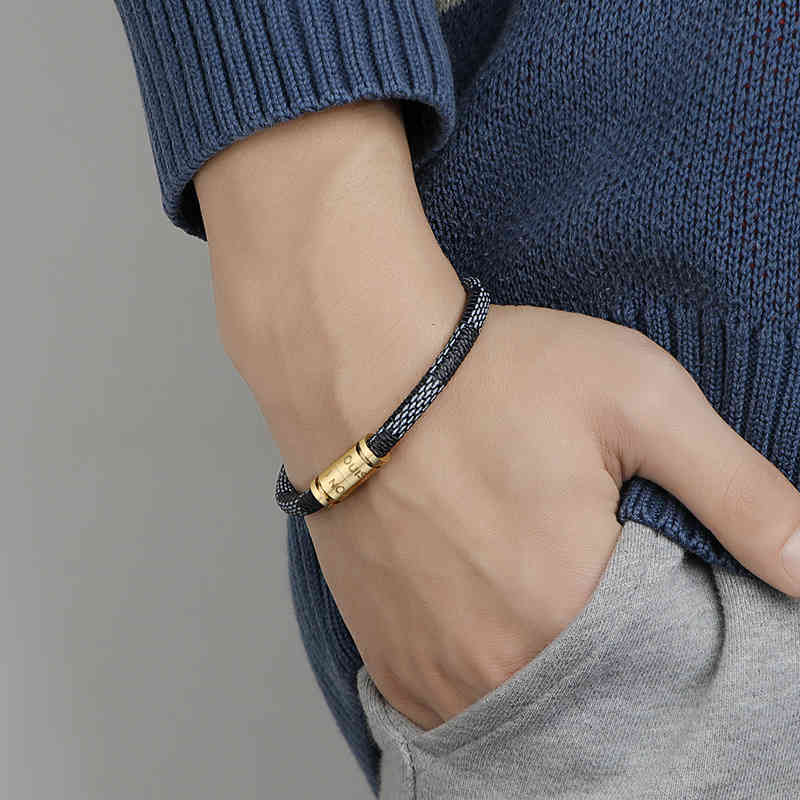 Bangle Charm Bracelets Titanium Steel Engraved Old Decor Cowhide Rope Stainless Magnetic Buckle Male and Female Couple