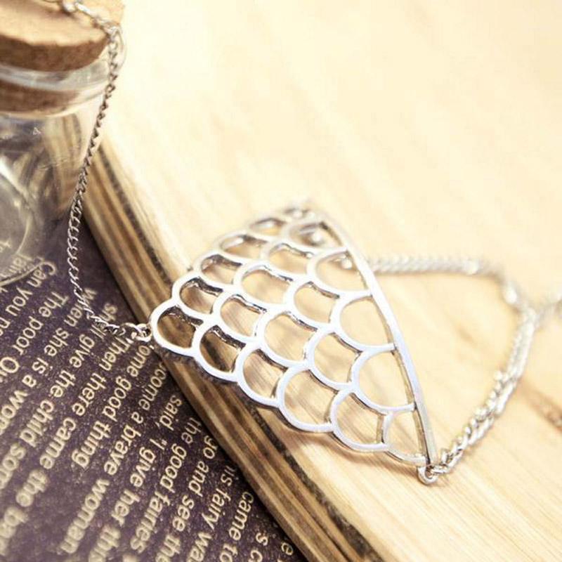 Women Punk Rock Retro Hollow Fish Scales Wrist Finger Ring Harness Hand Chain Bracelet Jewelry XRQ881
Women Punk Rock Retro Hollow Fish Scales Wrist Finger Ring Harness Hand Chain Bracelet Jewelry XRQ881