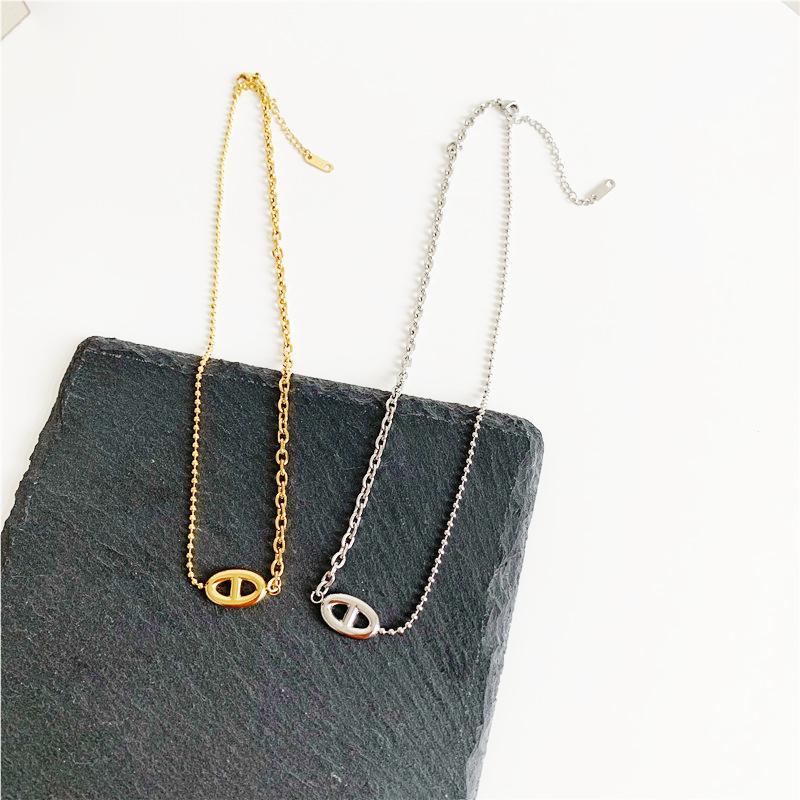 GSOLD Trendy New Geometric Pig Nose Pendant Necklaces Fashion Metal Thin Chain Simple Clavicle Chain Vintage Women Jewelry Gift
GSOLD Trendy New Geometric Pig Nose Pendant Necklaces Fashion Metal Thin Chain Simple Clavicle Chain Vintage Women Jewelry Gift