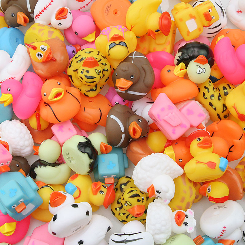 Random Mini Colorful Rubber Float Squeaky Sound Duck Bath Toy Baby Water Pool Funny Toys for Girls Boys Gifts LJ201019