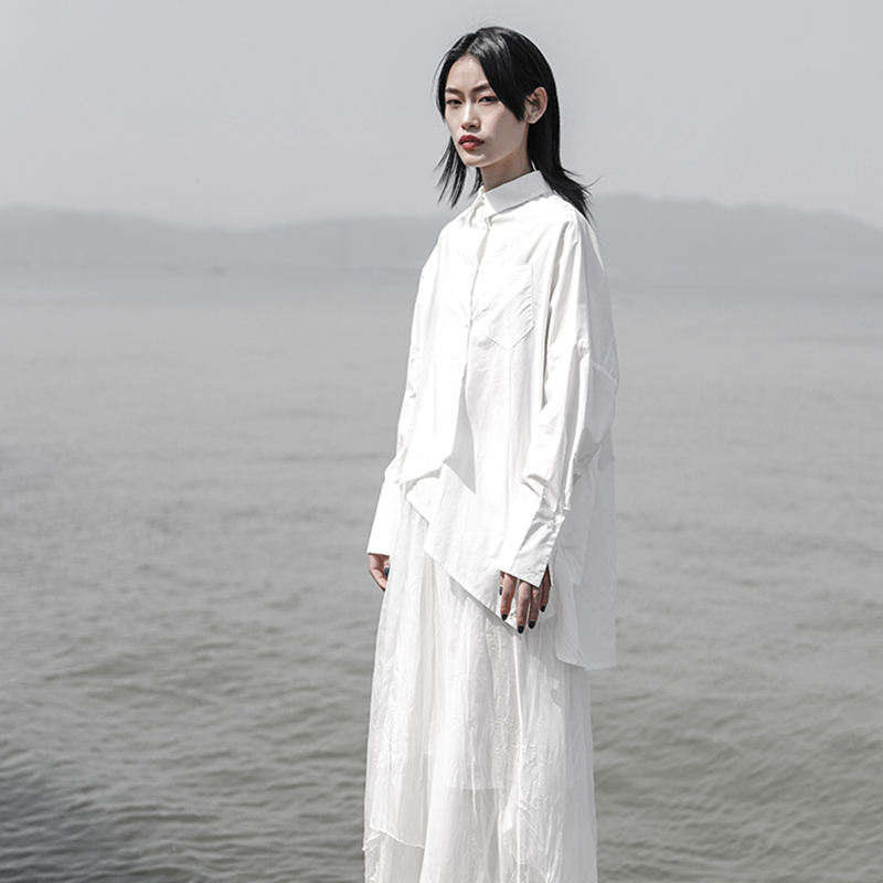 EAM New Spring Autumn Lapel Long Sleeve White Loose Oversize Irregular Loose Shirt Women Blouse Fashion JS921 T200322