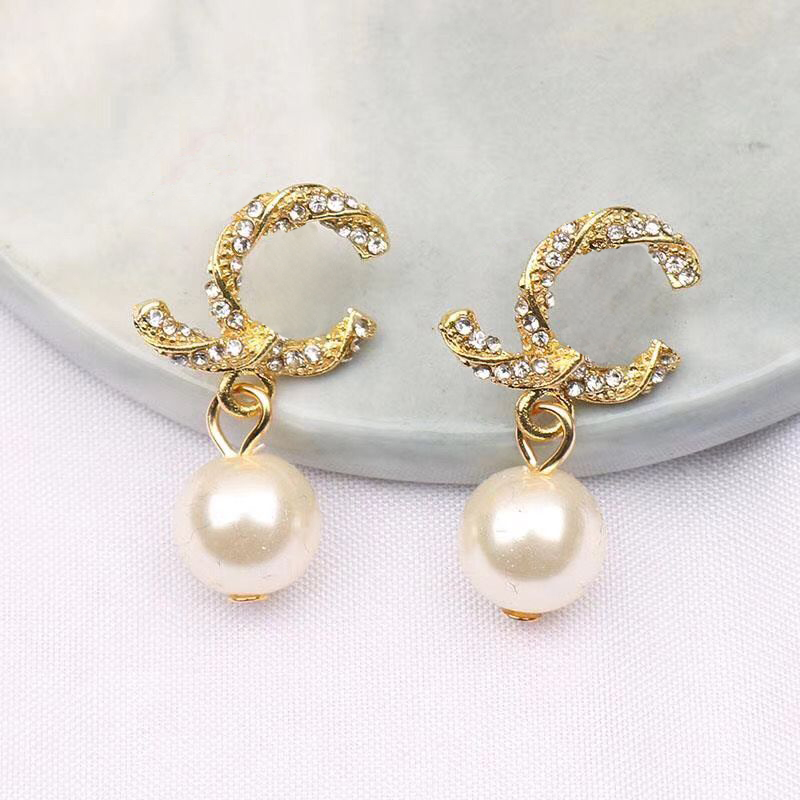 20style 18K Gold Plated Luxury Designer Letters Stud Earrings Small Sweet Wind Geometric Women Crystal Rhinestone Pearl Earring Jewelry
20style 18K Gold Plated Luxury Designer Letters Stud Earrings Small Sweet Wind Geometric Women Crystal Rhinestone Pearl Earring Jewelry