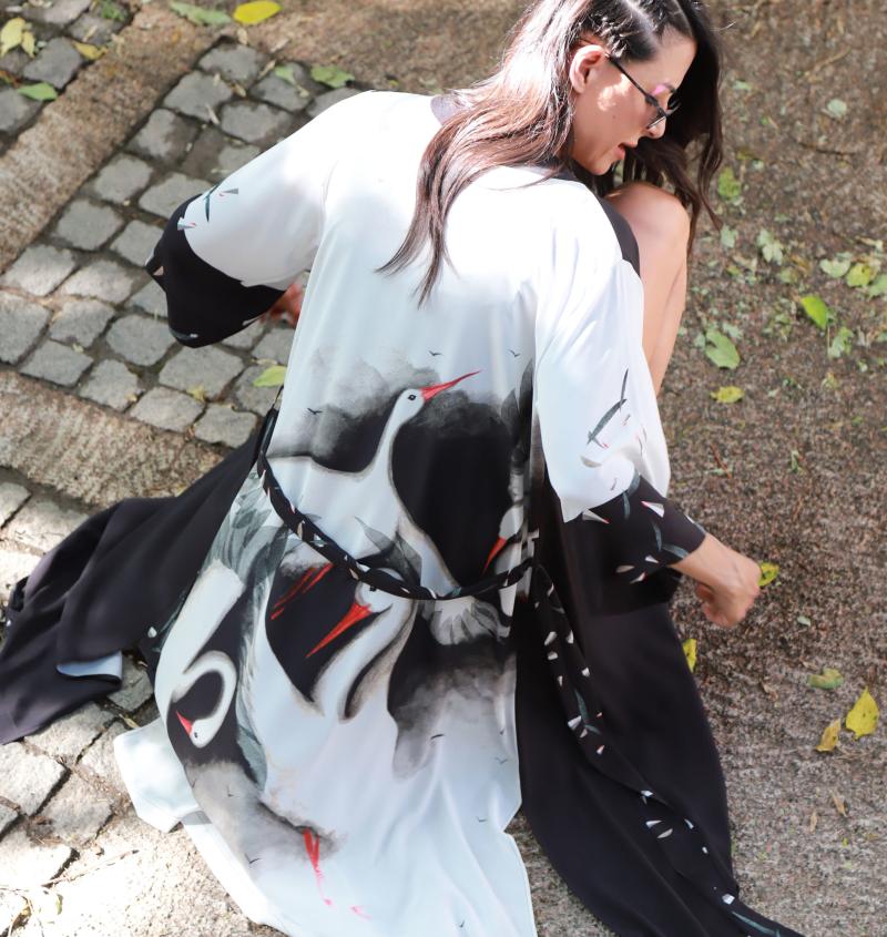 Japanese Dress Stork Kimono Special Design Pijamas Nightgown Black Athrobe Bathrobe, As pic
Japanese Dress Stork Kimono Special Design Pijamas Nightgown Black Athrobe Bathrobe, As pic