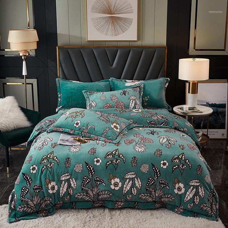 Warm Winter Green Velvet Flannel Fleece Bedding set Duvet Cover Bed Linen Fitted Sheet Pillowcases Queen King 4PCS1
Warm Winter Green Velvet Flannel Fleece Bedding set Duvet Cover Bed Linen Fitted Sheet Pillowcases Queen King 4PCS1