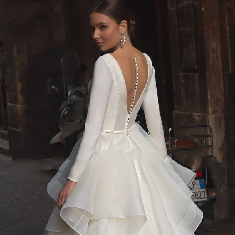 Romantic V-Neck Long Sleeve Beach Wedding Dress A-Line Ruffles Organza Court Train Princess White Bride Gowns Sheer Open Back Plus Size Boho Bridal Dr
