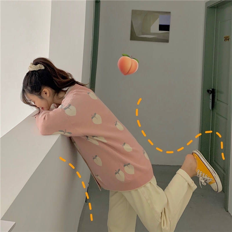 Gagarich Sweet Cardigan Women Kawaii Peach Knitted Autumn New Korean-Style Loose V-neck Sweaters Tops Lady Fashion 201204, Beige
Gagarich Sweet Cardigan Women Kawaii Peach Knitted Autumn New Korean-Style Loose V-neck Sweaters Tops Lady Fashion 201204, Beige